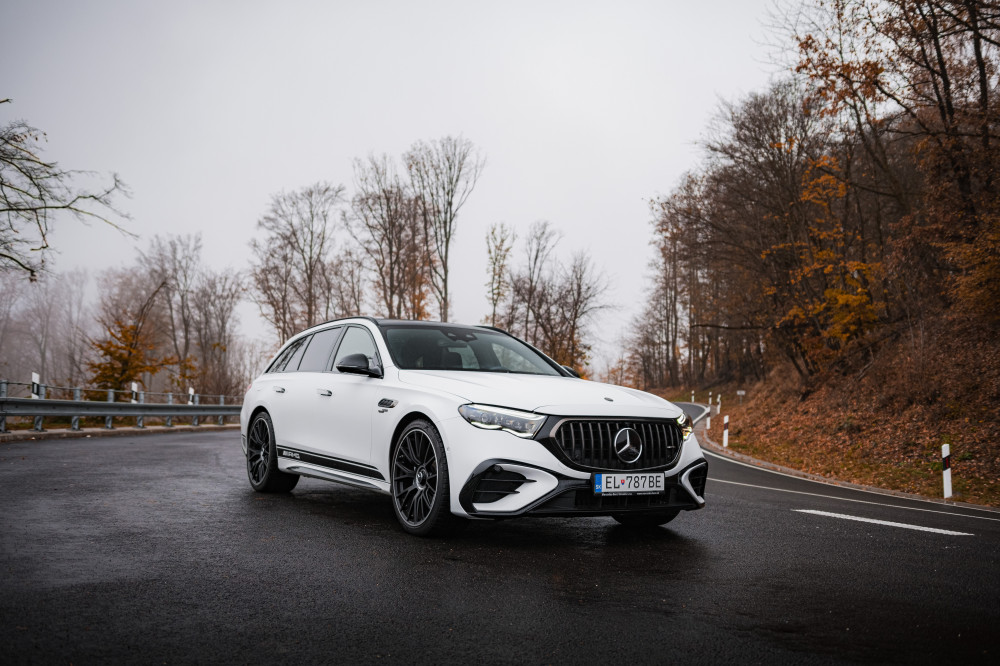 Mercedes-AMG E 53 HYBRID 4MATIC+